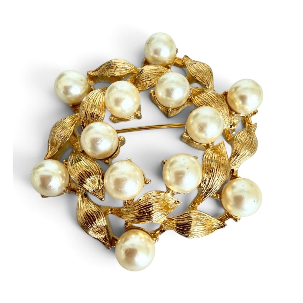 Vintage Napier Gold Tone Faux Pearl Wreath Brooch Brushed Leaf Pin